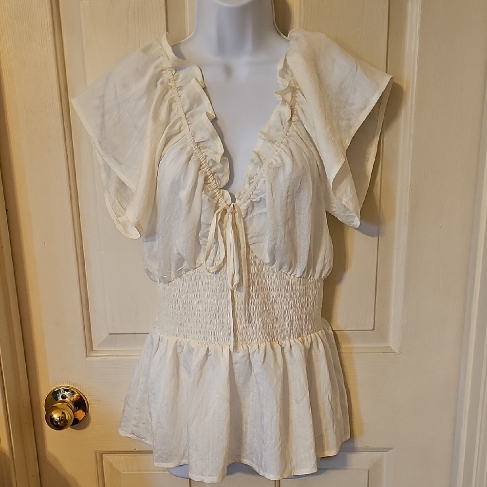 Elegant White Ruffled Women's Top